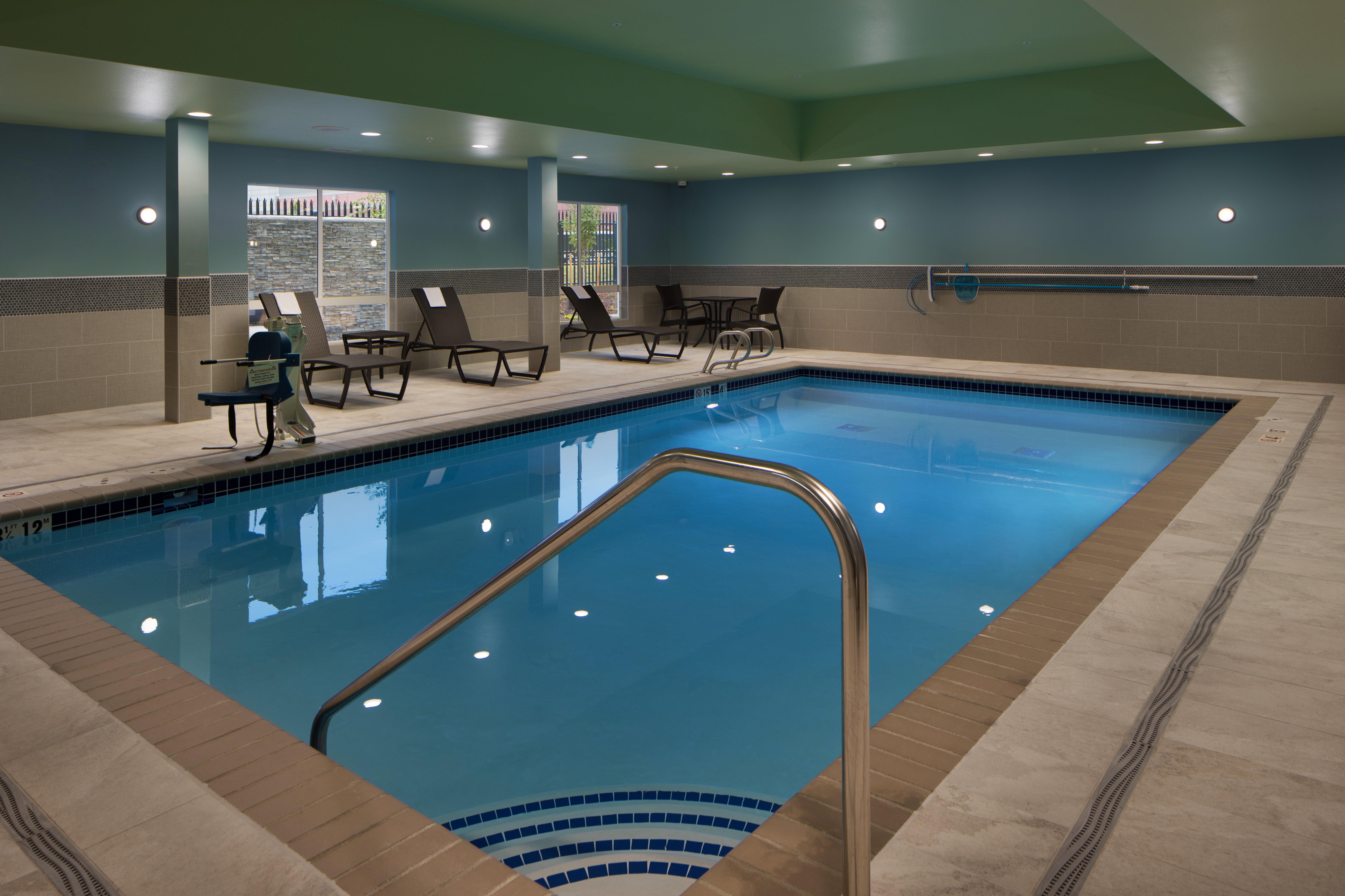 Holiday Inn Express & Suites - Portland Airport - Cascade Stn By Ihg Zewnętrze zdjęcie